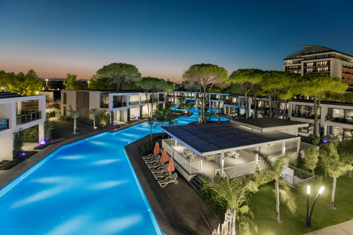 Garden Suite Pool Access (комфорт семейный номер с видом на бассейн)