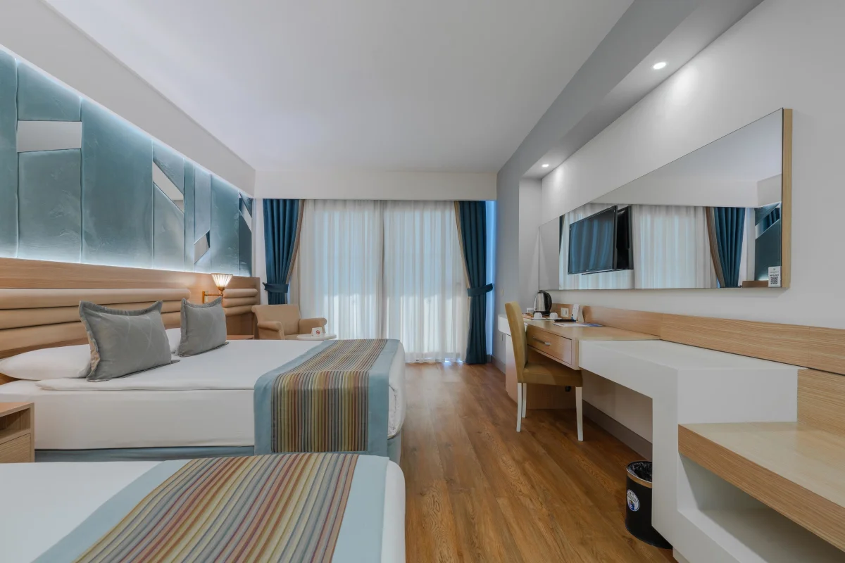Standart Room  (стандартный двухместный номер с видом на территорию)