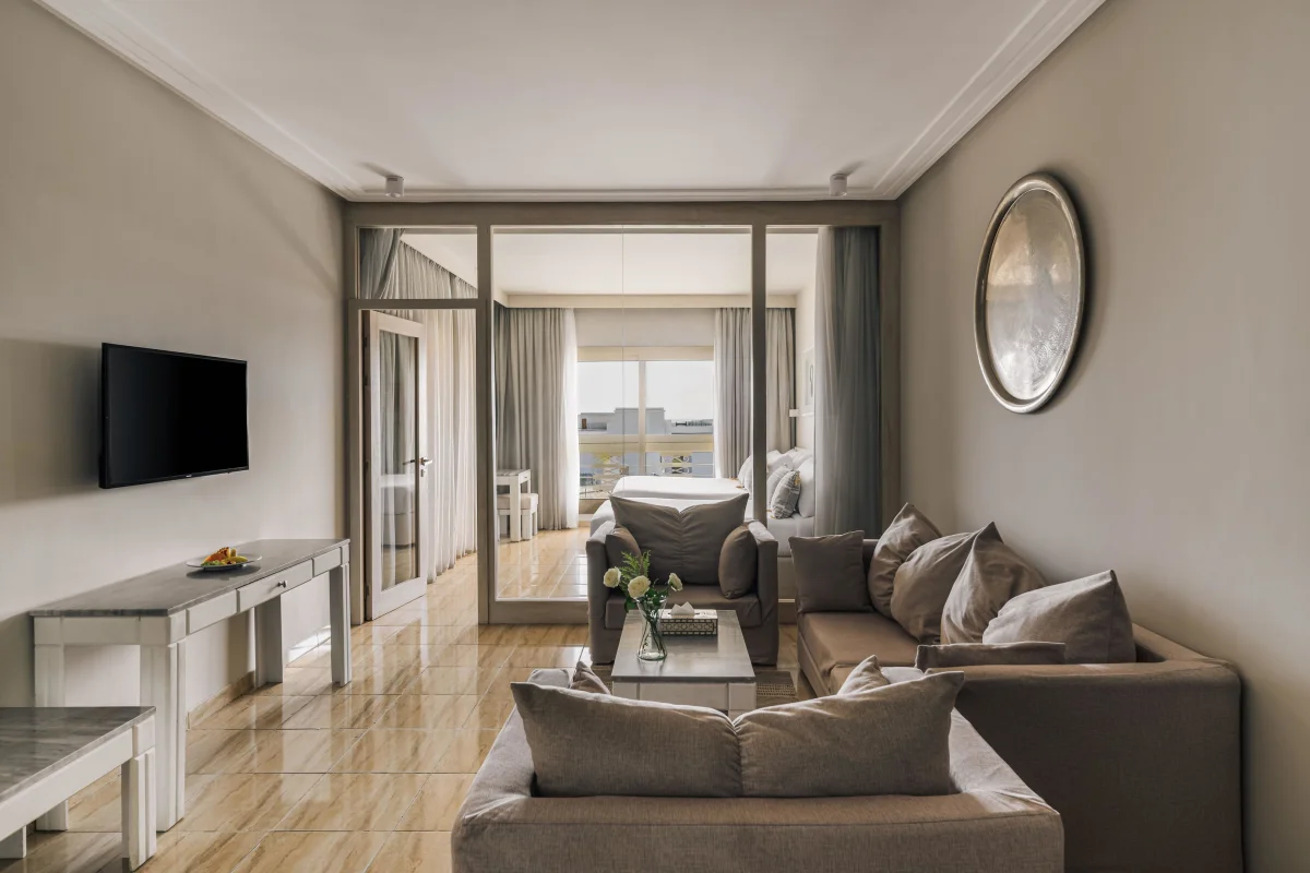 Deluxe Family Suite