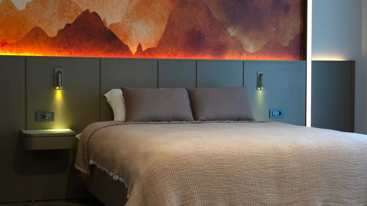 COUPLE ROOM SIDE SEA VIEW (стандартный двухместный номер с боковым видом)