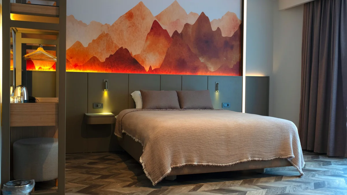 COUPLE ROOM SIDE SEA VIEW (стандартный двухместный номер с боковым видом)