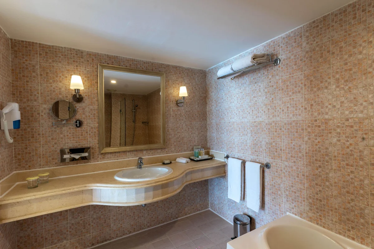 Executive Suite Pool view (номер)