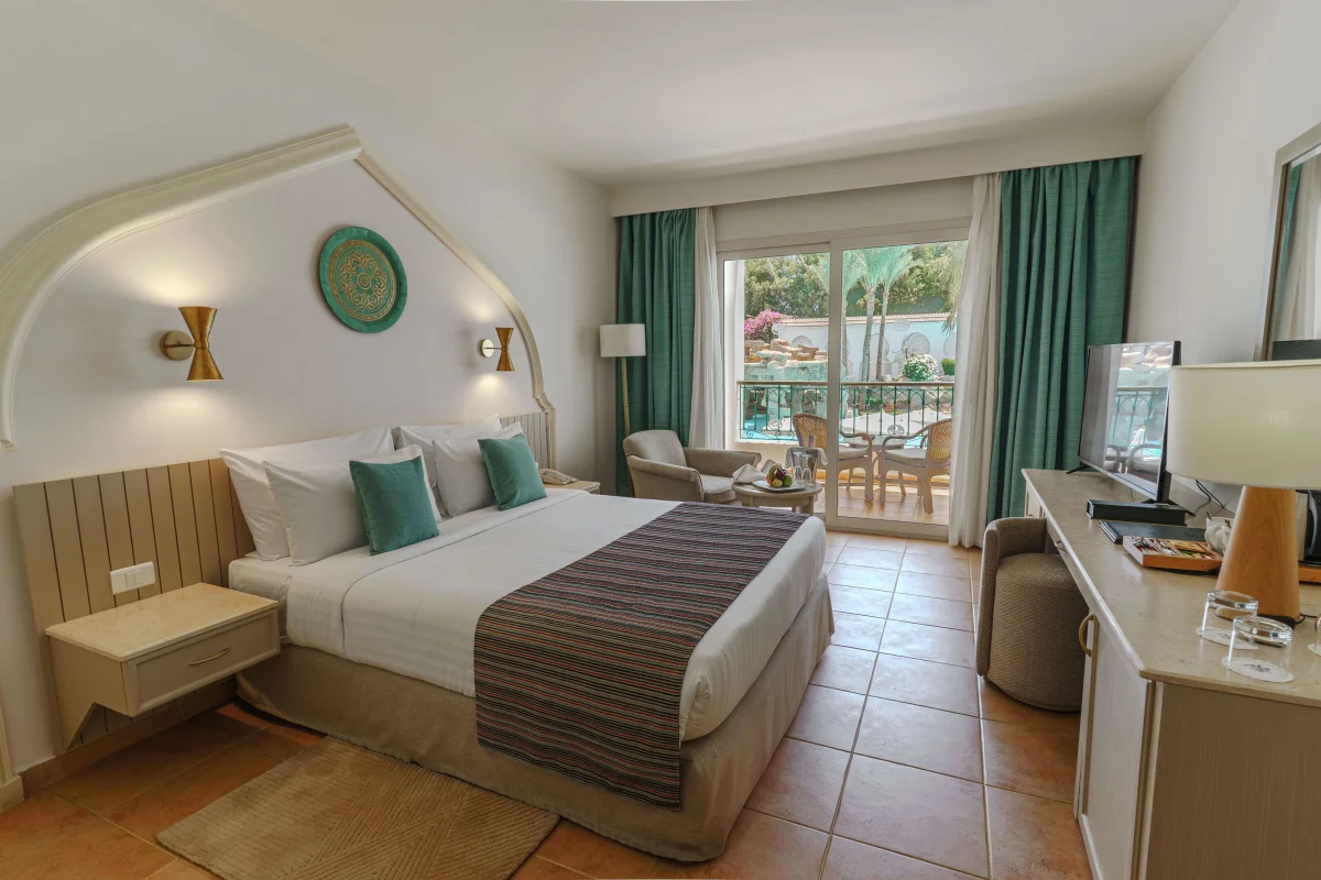 Superior Double Pool View Room