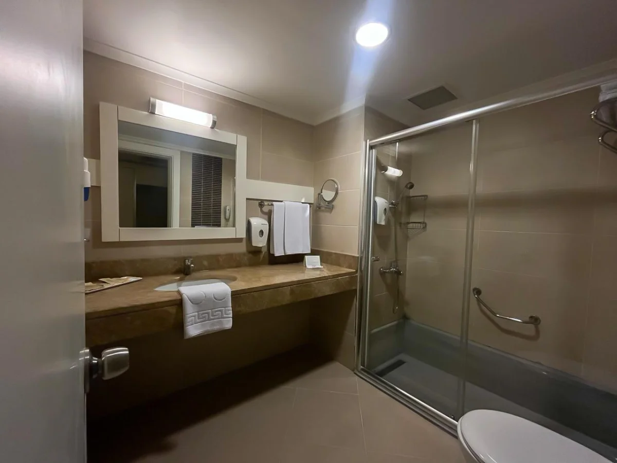 4 (двухместный номер с видом на территорию)