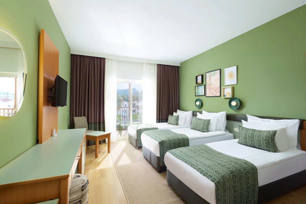 Hotel Family Room ROH