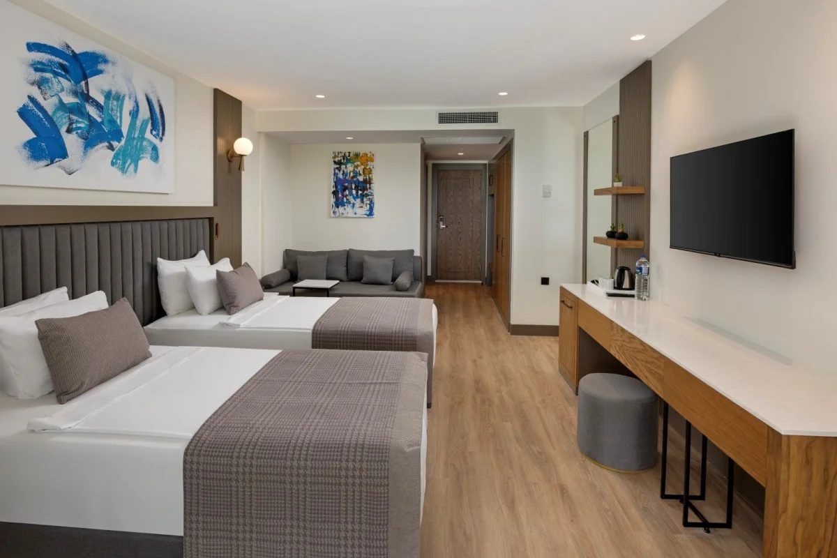 Superior Standard Side Sea View Room