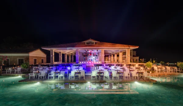 Lotus Bar