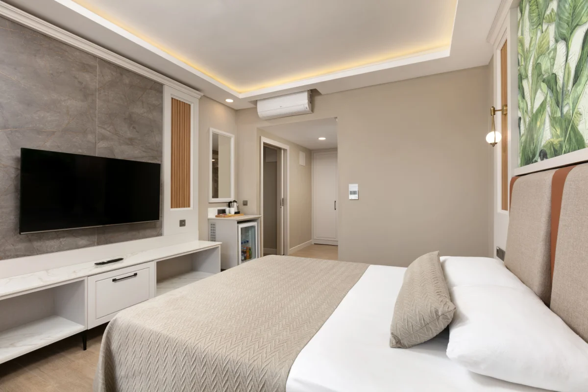 Comfort Family Main Building Land View