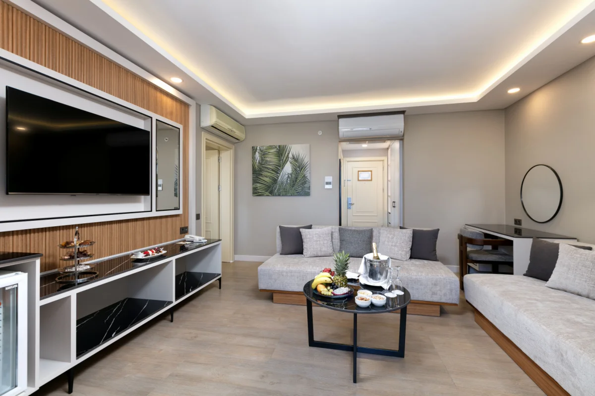 Comfort Suite Main Building Sea View