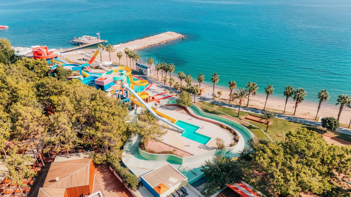 Детский клуб в Rixos Sungate