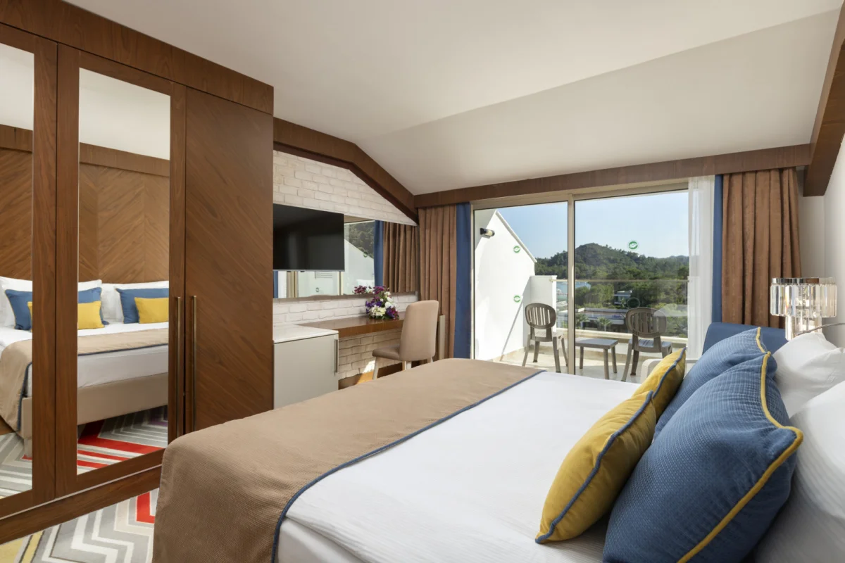 Duplex Family Suite Sea View