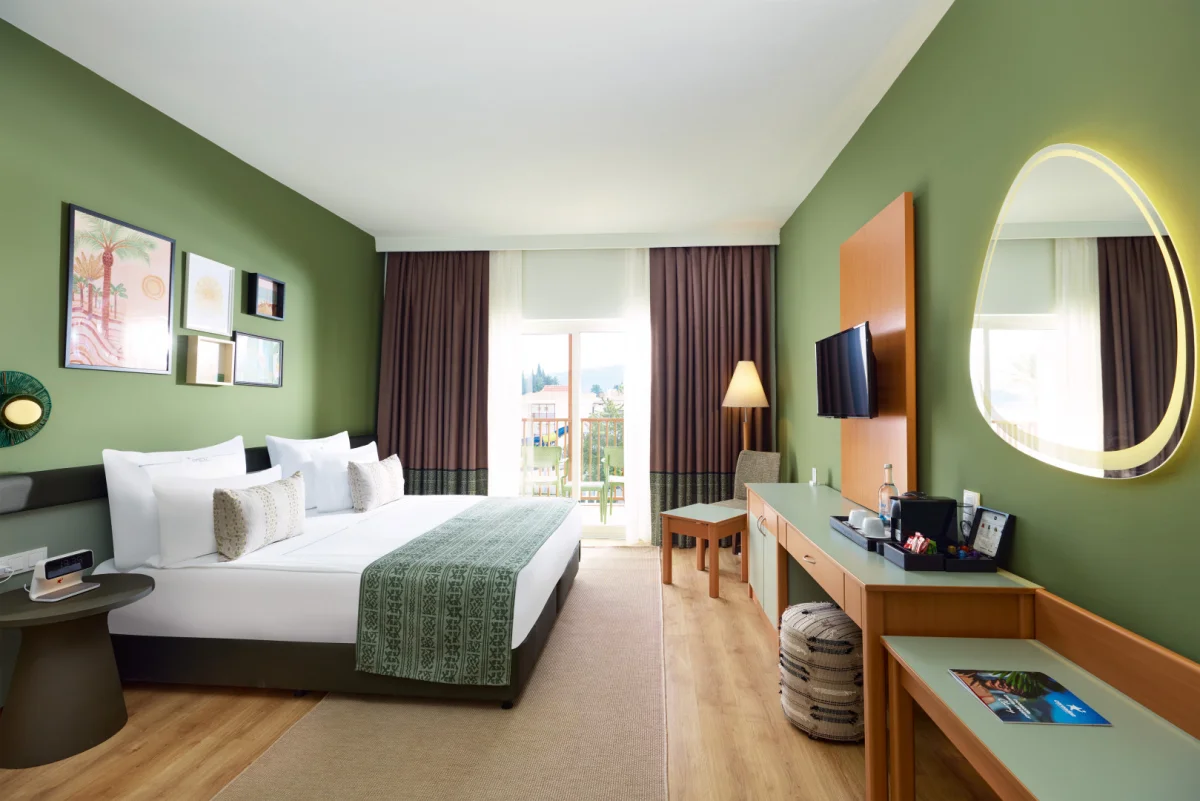 Hotel Family Room ROH