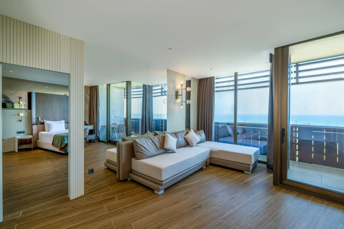 Семейный люкс с видом на море (Family Suite Sea View)