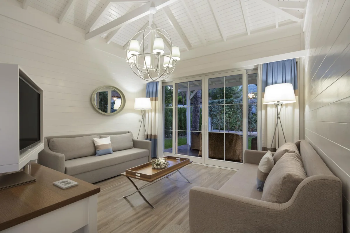 Cedar House с видом на лагуну