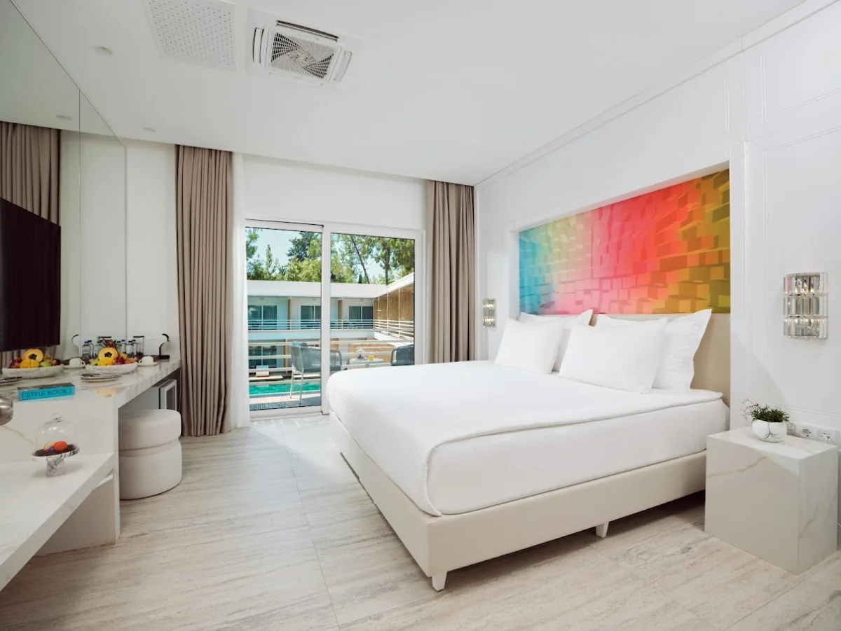 Aphel Lagoon Duplex Swip-Up Suite