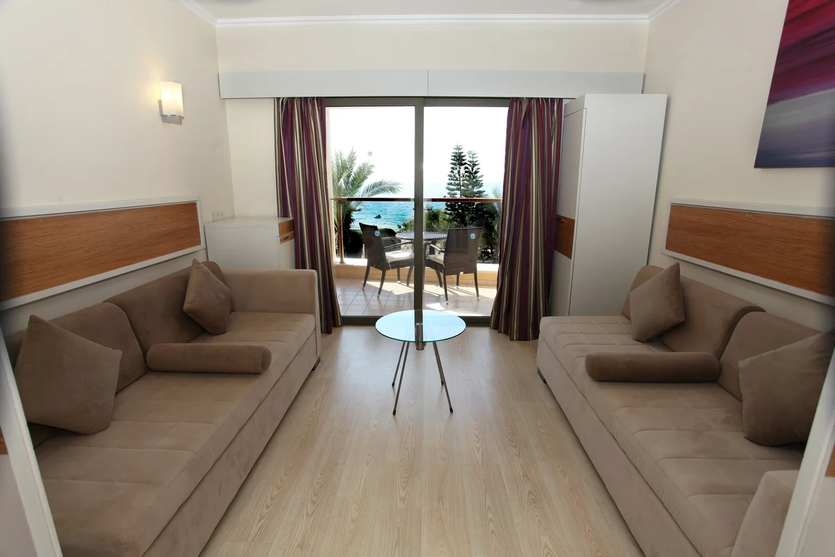 Family Room with Sliding Doors Sea View (Семейный номер с раздвижной дверью и видом на море)