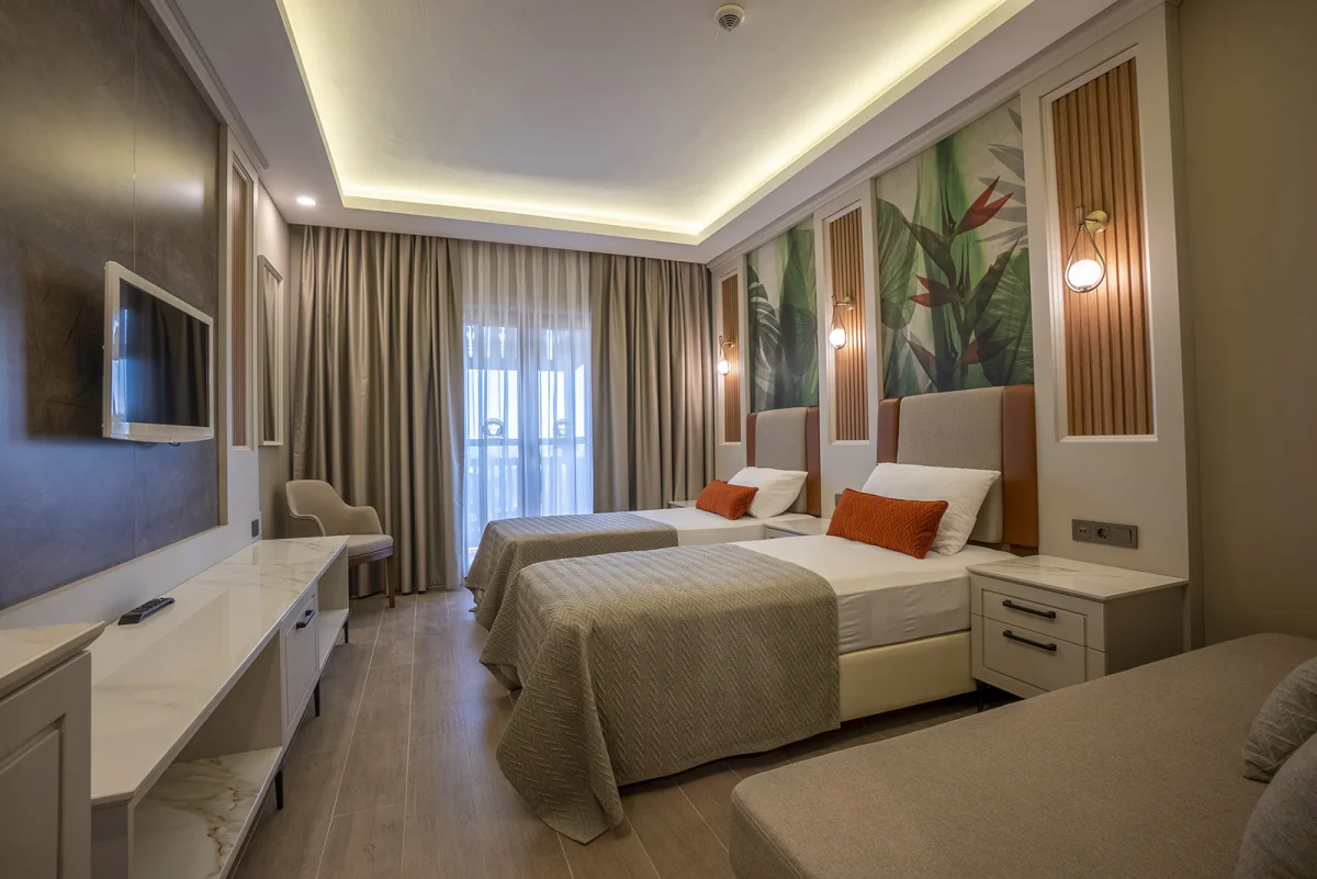 Comfort Standard Main Building Land View