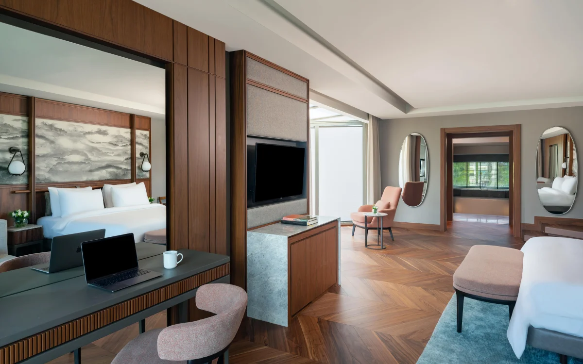 Marine Jacuzzi Room