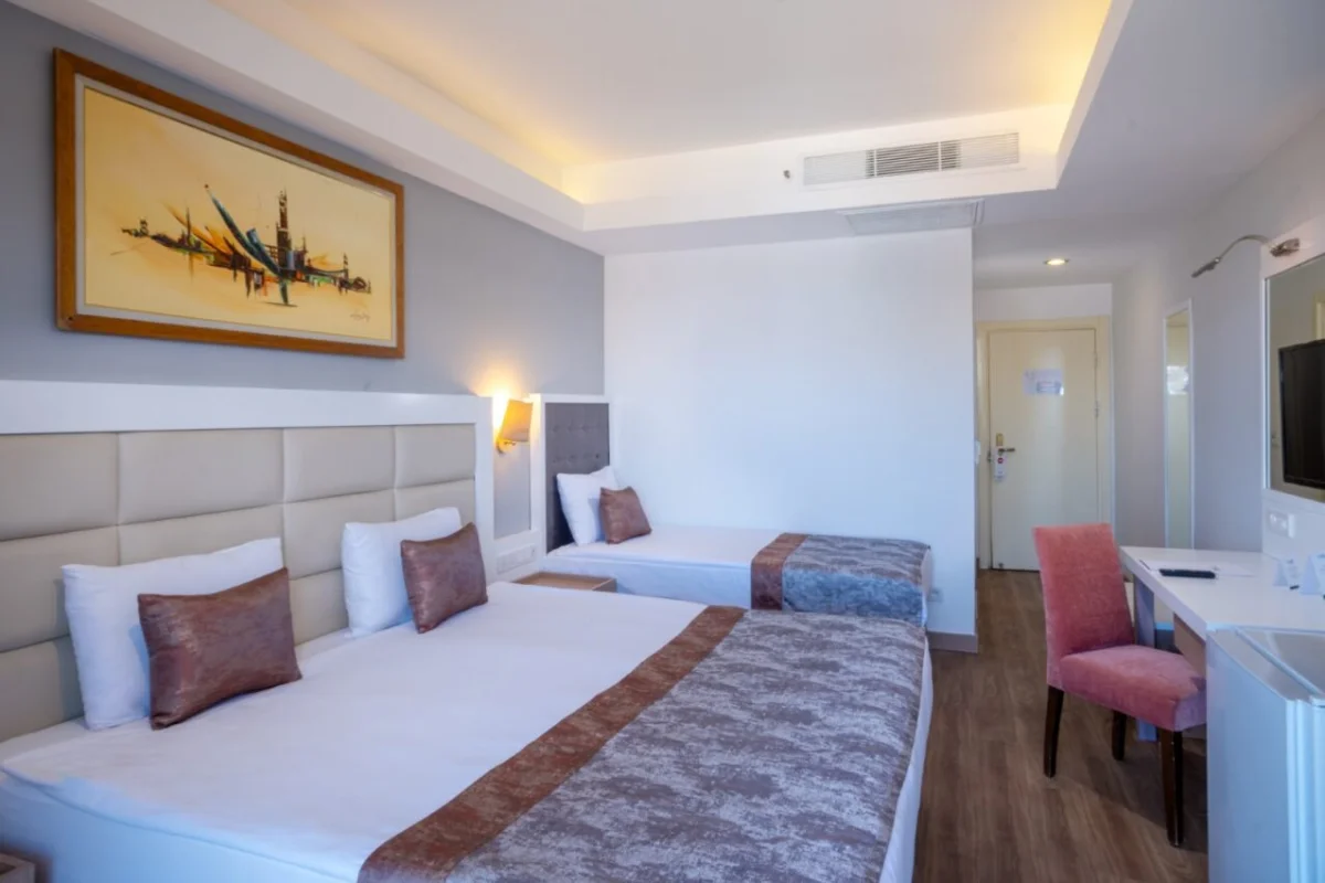 Comfort Room Land View