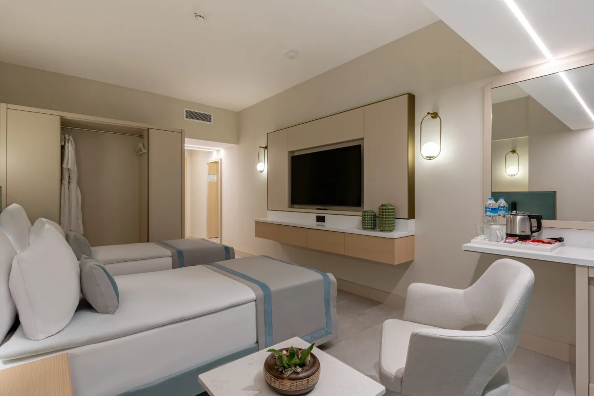 Deluxe Connection Family Room
