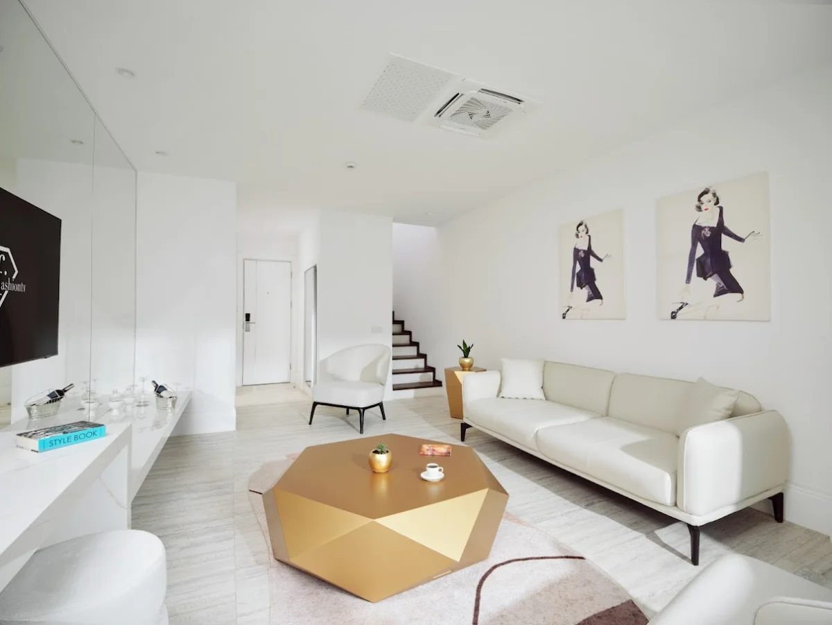 Aphel Lagoon Duplex Swip-Up Suite