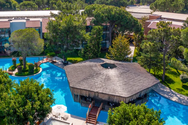 Garden Pool Restaurant