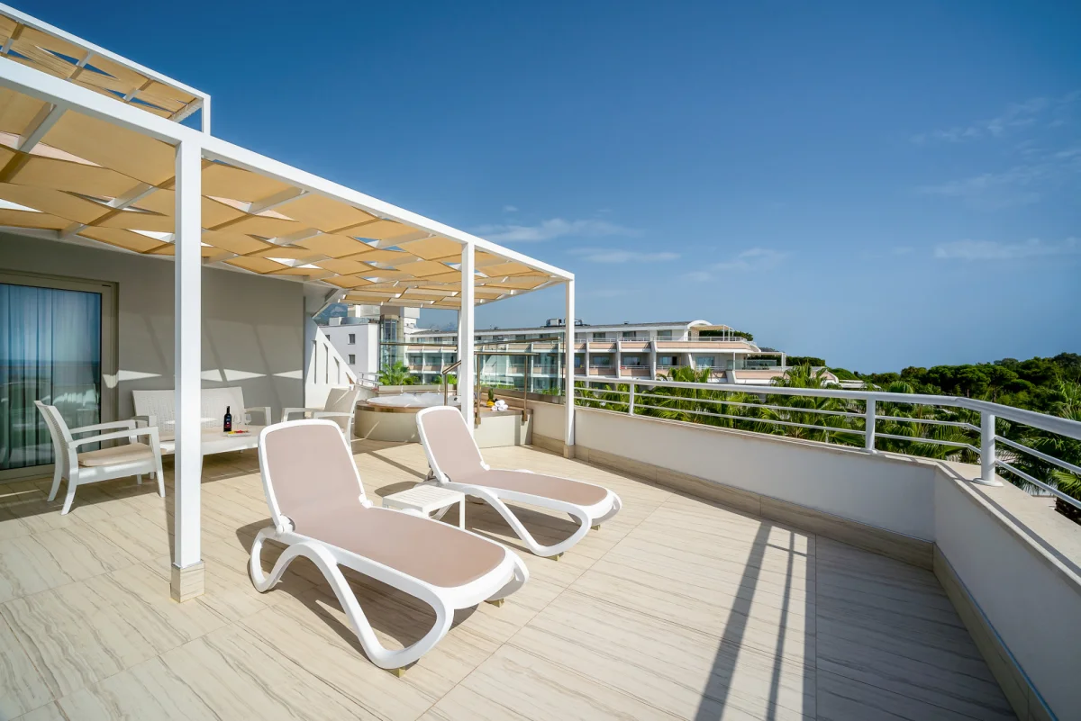 Deluxe Terrace Room with Jacuzzi