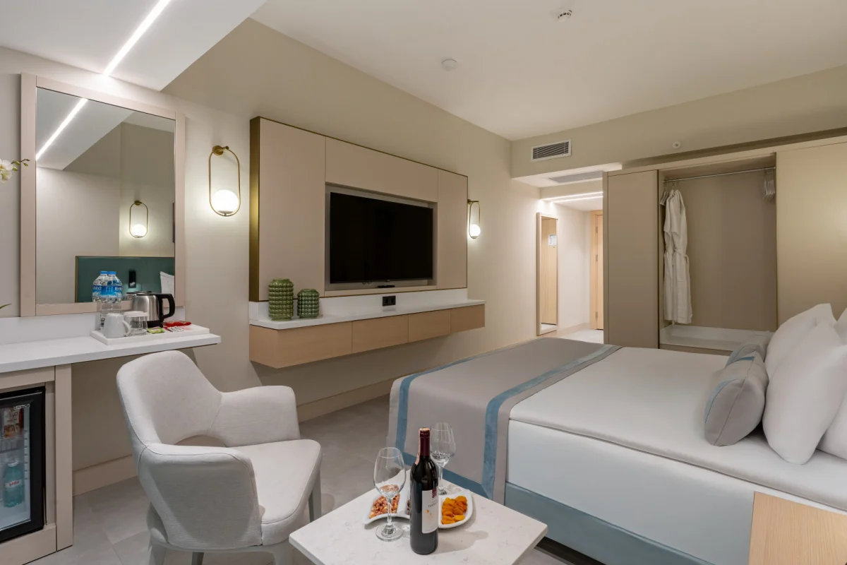 Deluxe Connection Family Room