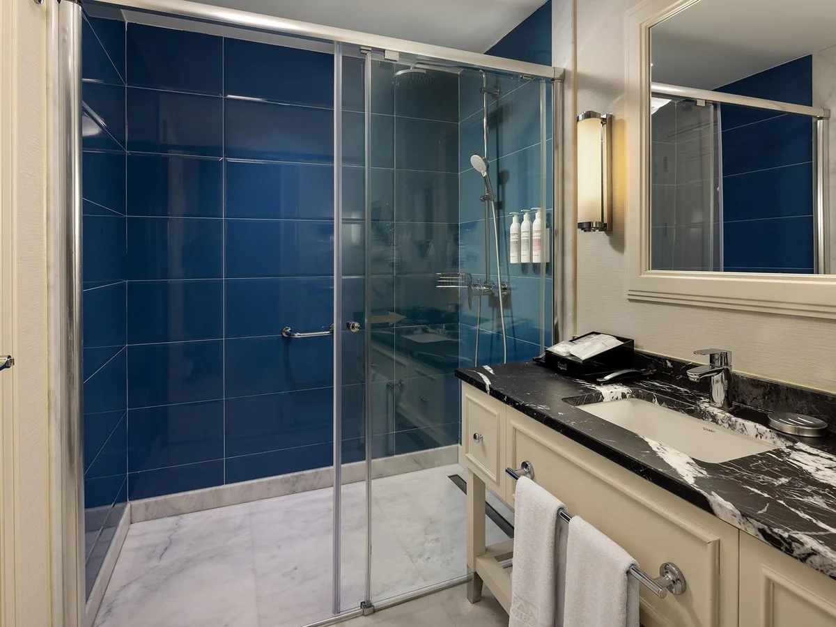Corner Suite (угловой сьют)