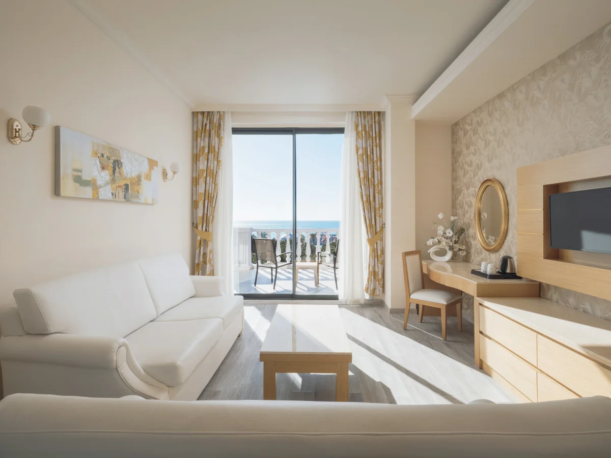 King Suite (люкс с террасой)