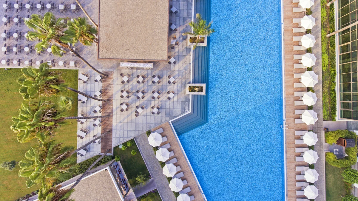 Acanthus & Cennet Barut Collection фото 1
