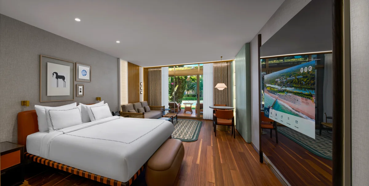 Superior Laguna Room