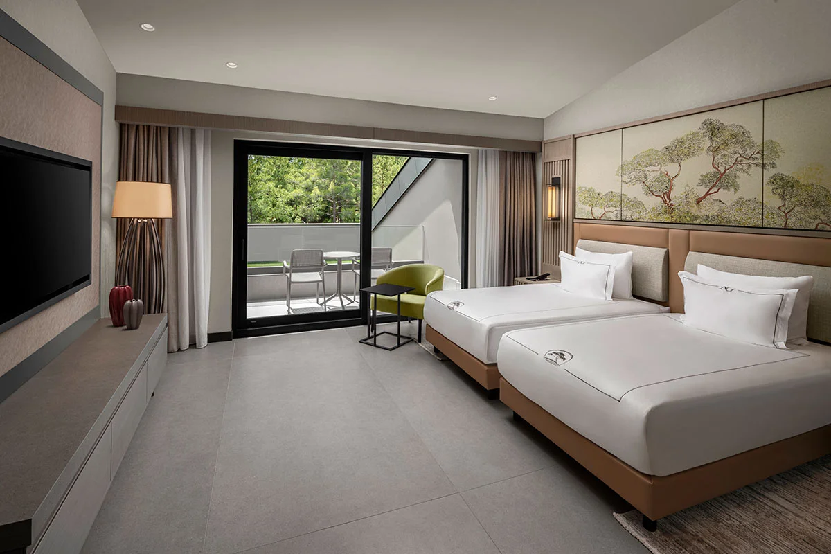 Deluxe Family Room Forest View