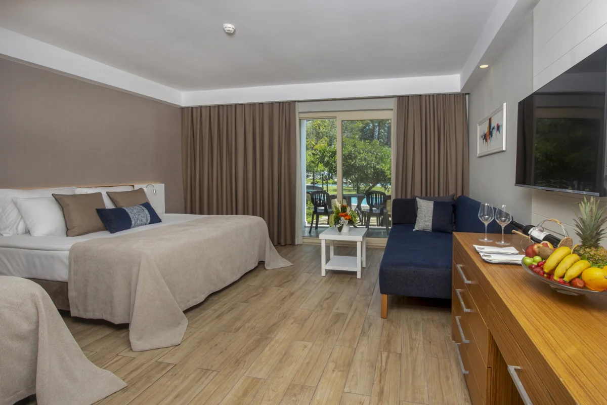 Lagoon Superior Room