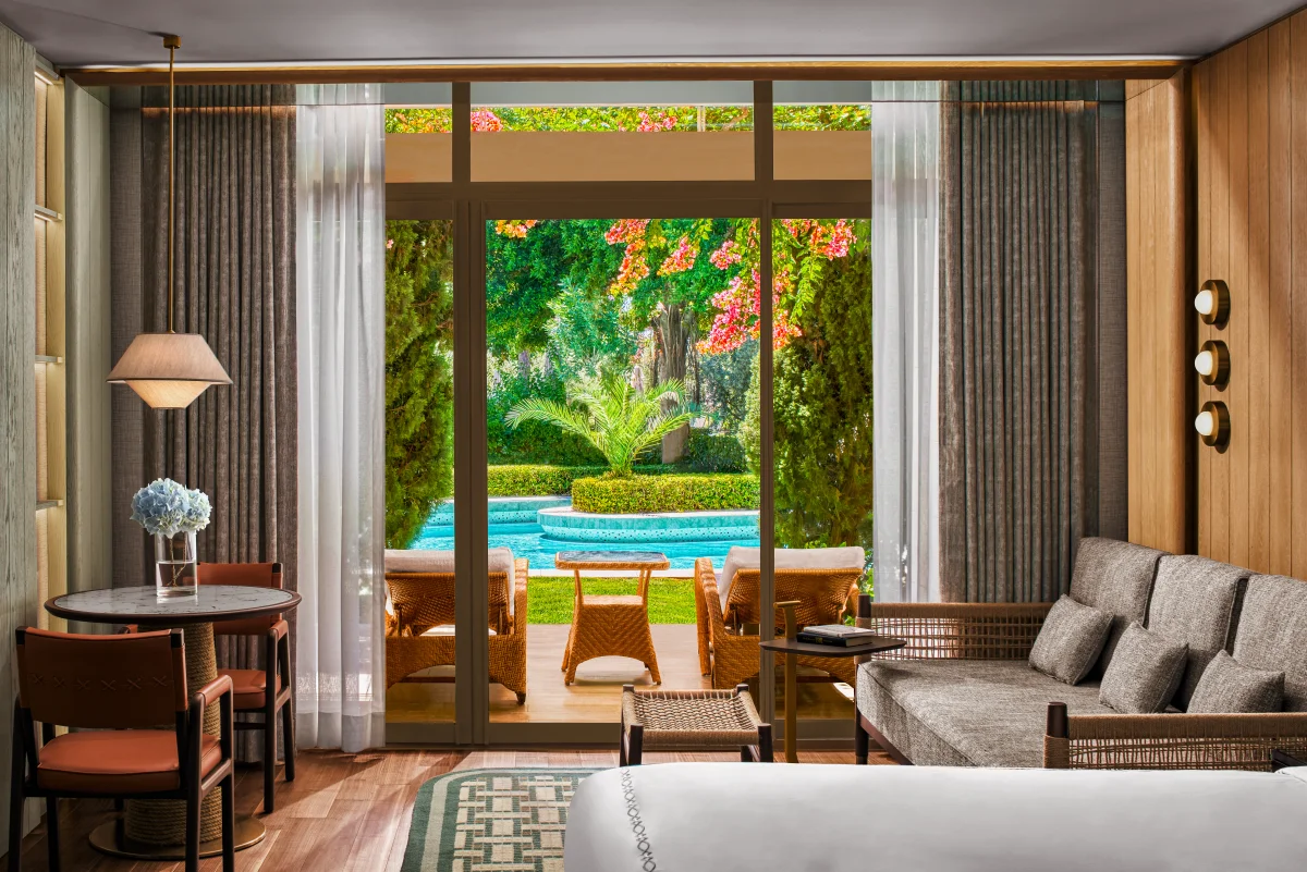 Superior Laguna Room
