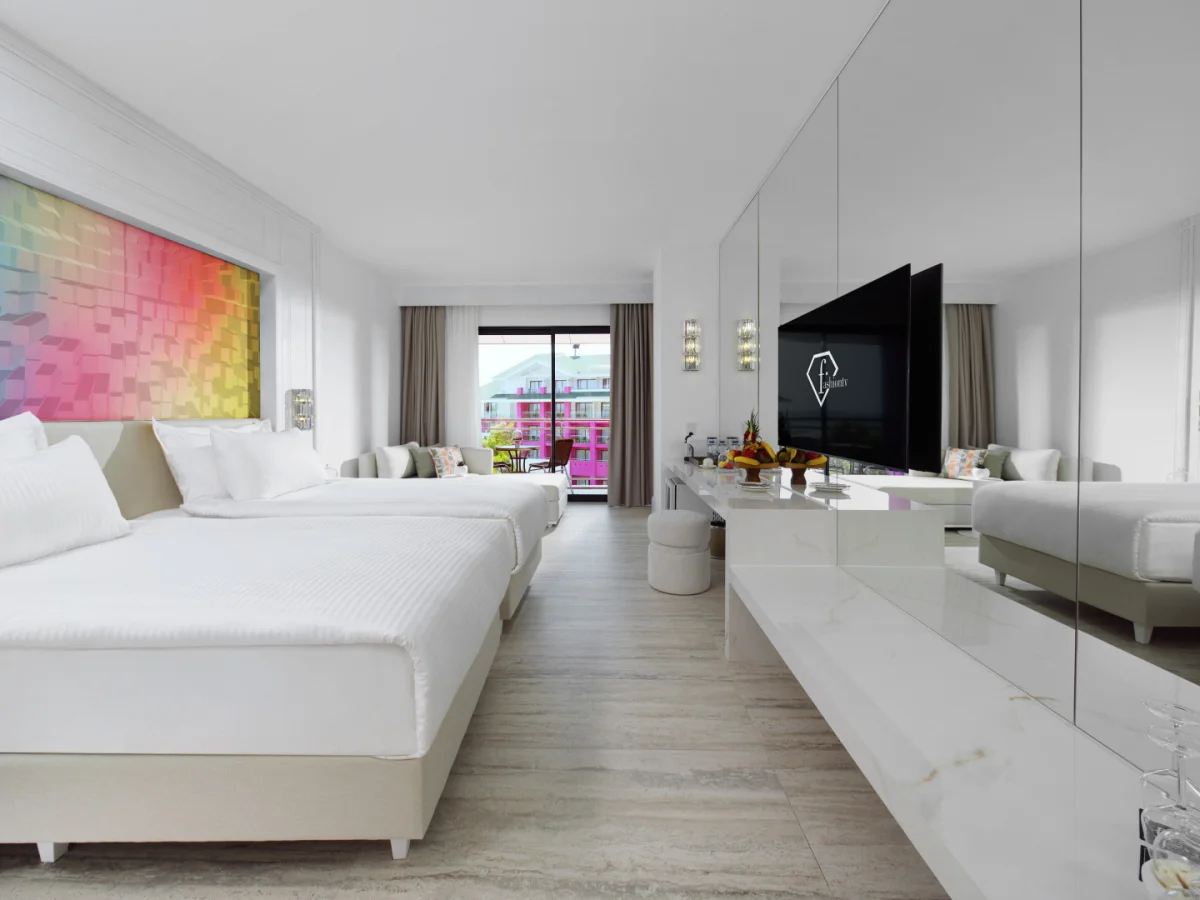 Pearl Room Partly Sea View