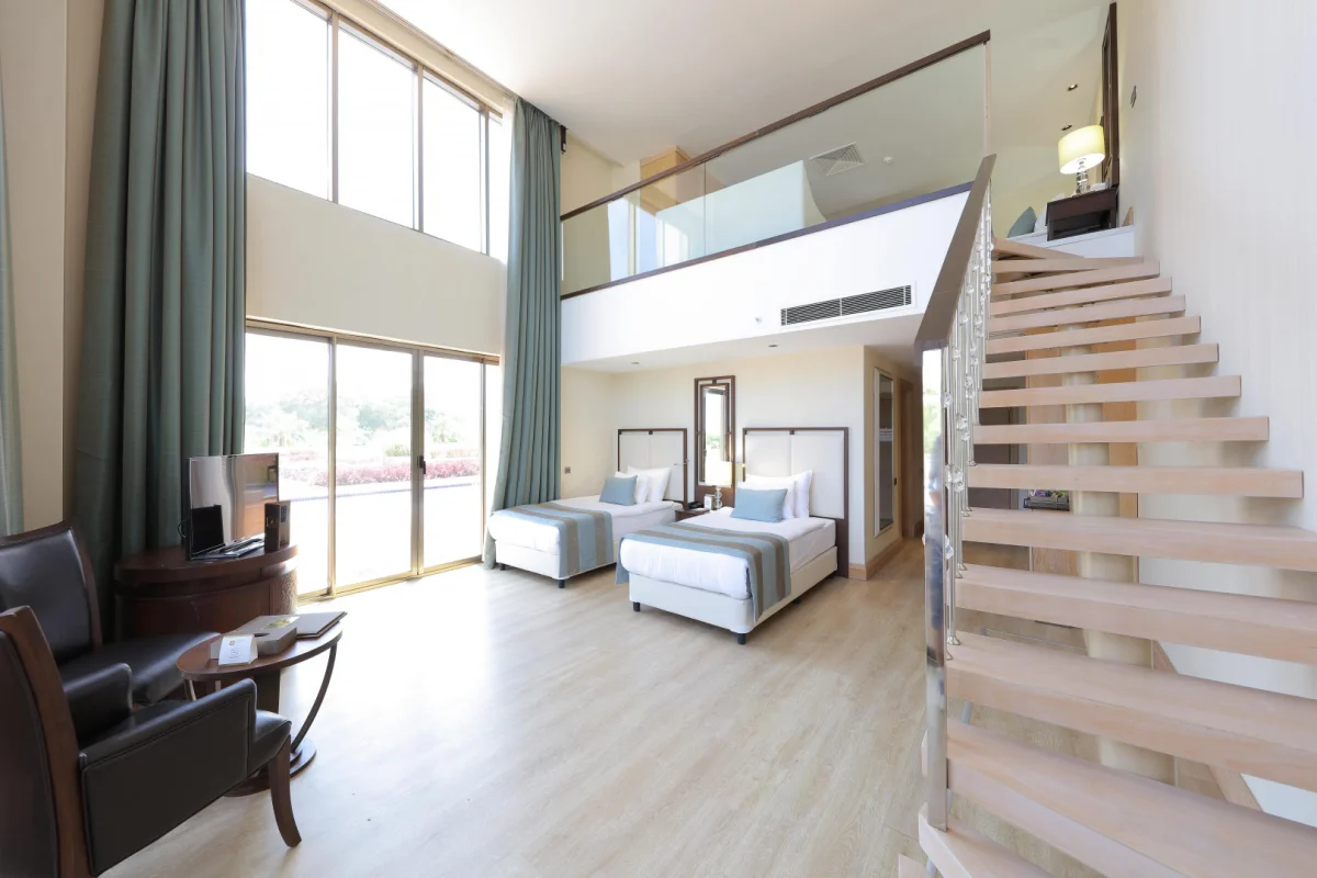 Platinum Duplex Suite with Pool