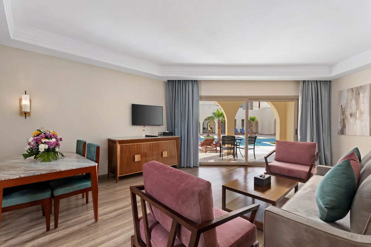 Lagoon Swim Up Suite