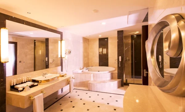Superior Pool Grand Suite