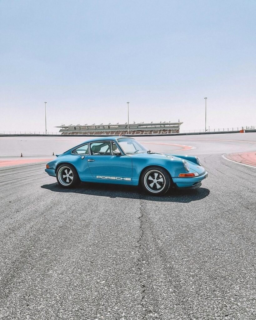 Аналитический обзор: рестомод Porsche 911 от Singer – искусство переосмысления классики