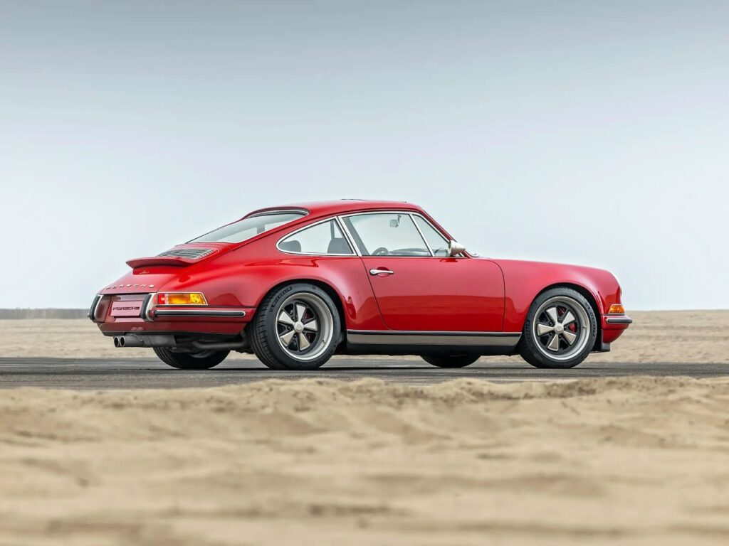 Аналитический обзор: Porsche 911 Reimagined Classic Study от Singer Vehicle Design