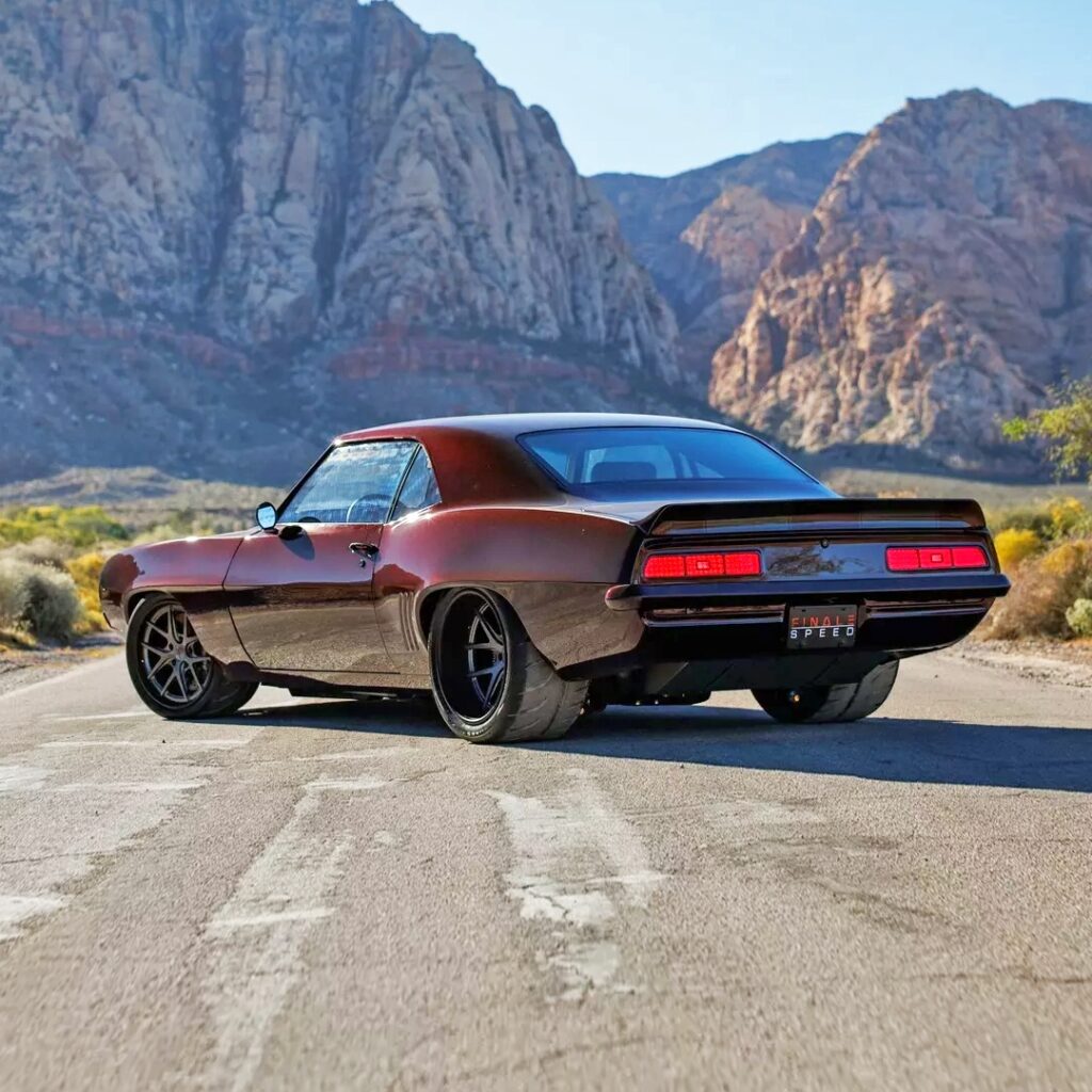 Рестомод Chevrolet Camaro 1969: современная мощь в классическом обличье