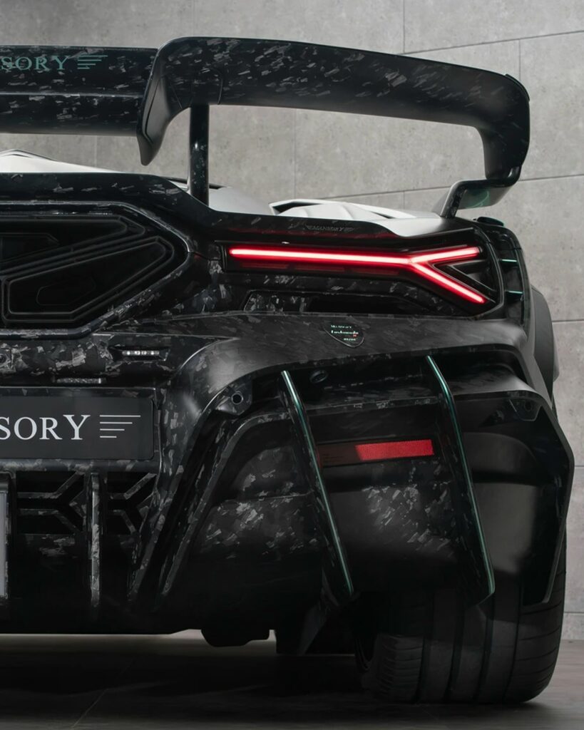 Эксклюзивный тюнинг Lamborghini Revuelto: анализ проекта Mansory Carbonado X