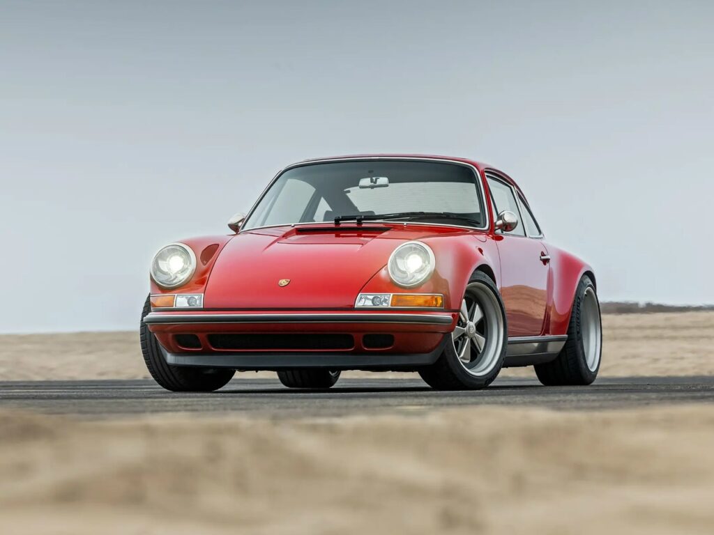 Аналитический обзор: Porsche 911 Reimagined Classic Study от Singer Vehicle Design