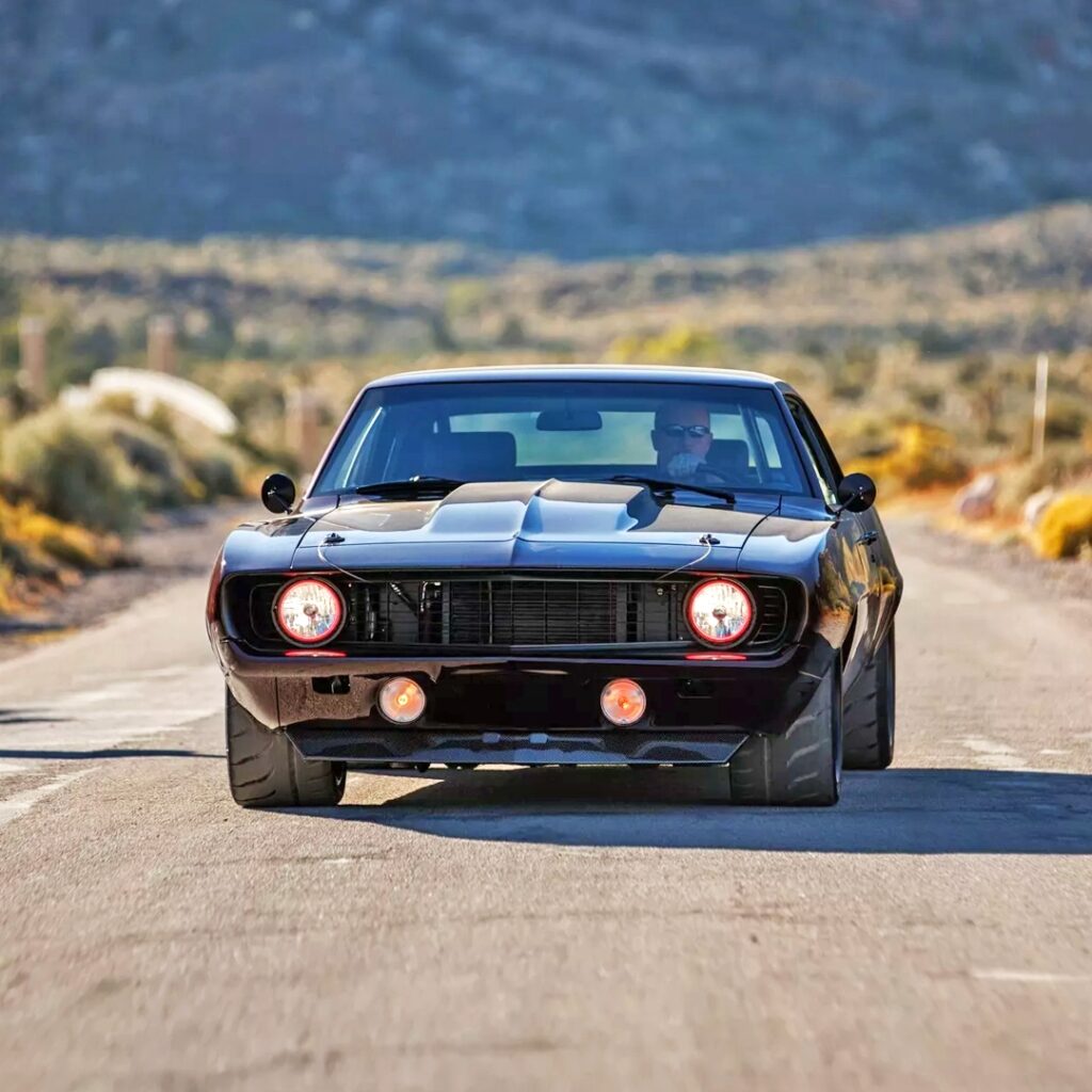 Рестомод Chevrolet Camaro 1969: современная мощь в классическом обличье
