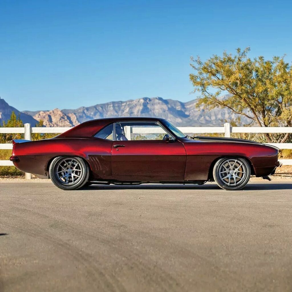 Рестомод Chevrolet Camaro 1969: современная мощь в классическом обличье