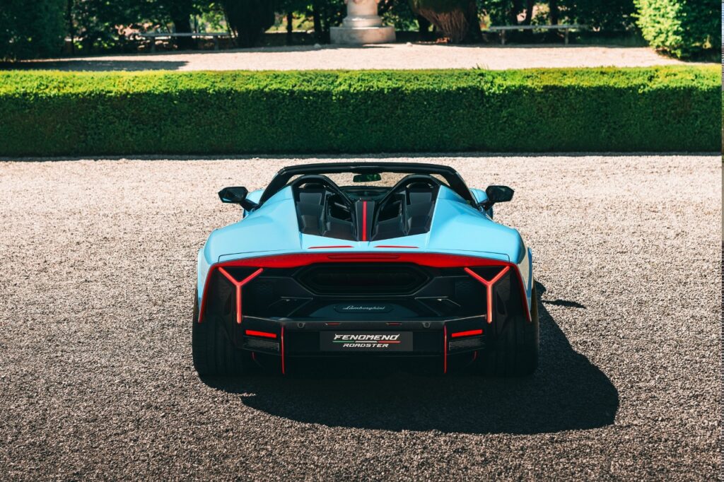 Lamborghini Fenomeno Roadster: новый флагман мощности и эксклюзивности