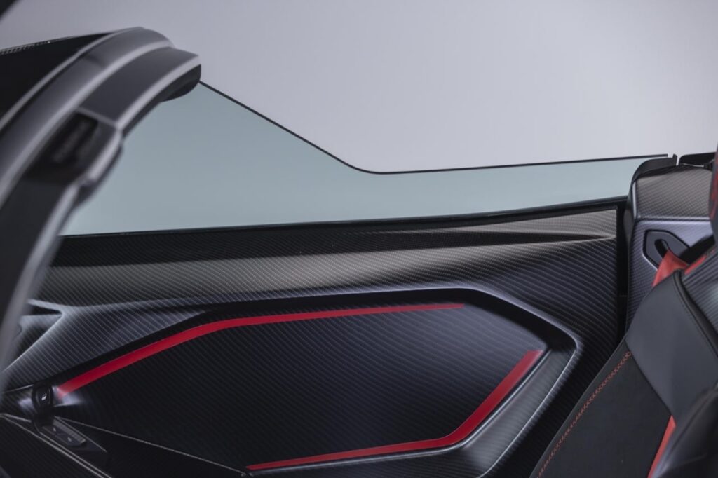 Lamborghini Fenomeno Roadster: новый этап в истории суперкаров