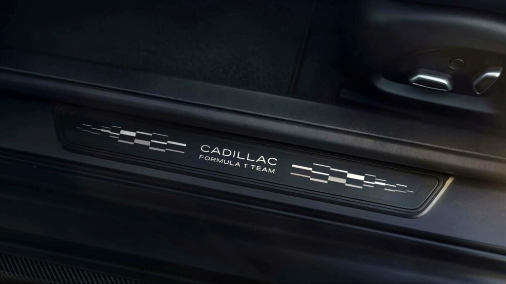 Cadillac CT5-V Blackwing F1 Collector Series: лимитированный спорткар для коллекционеров и энтузиастов