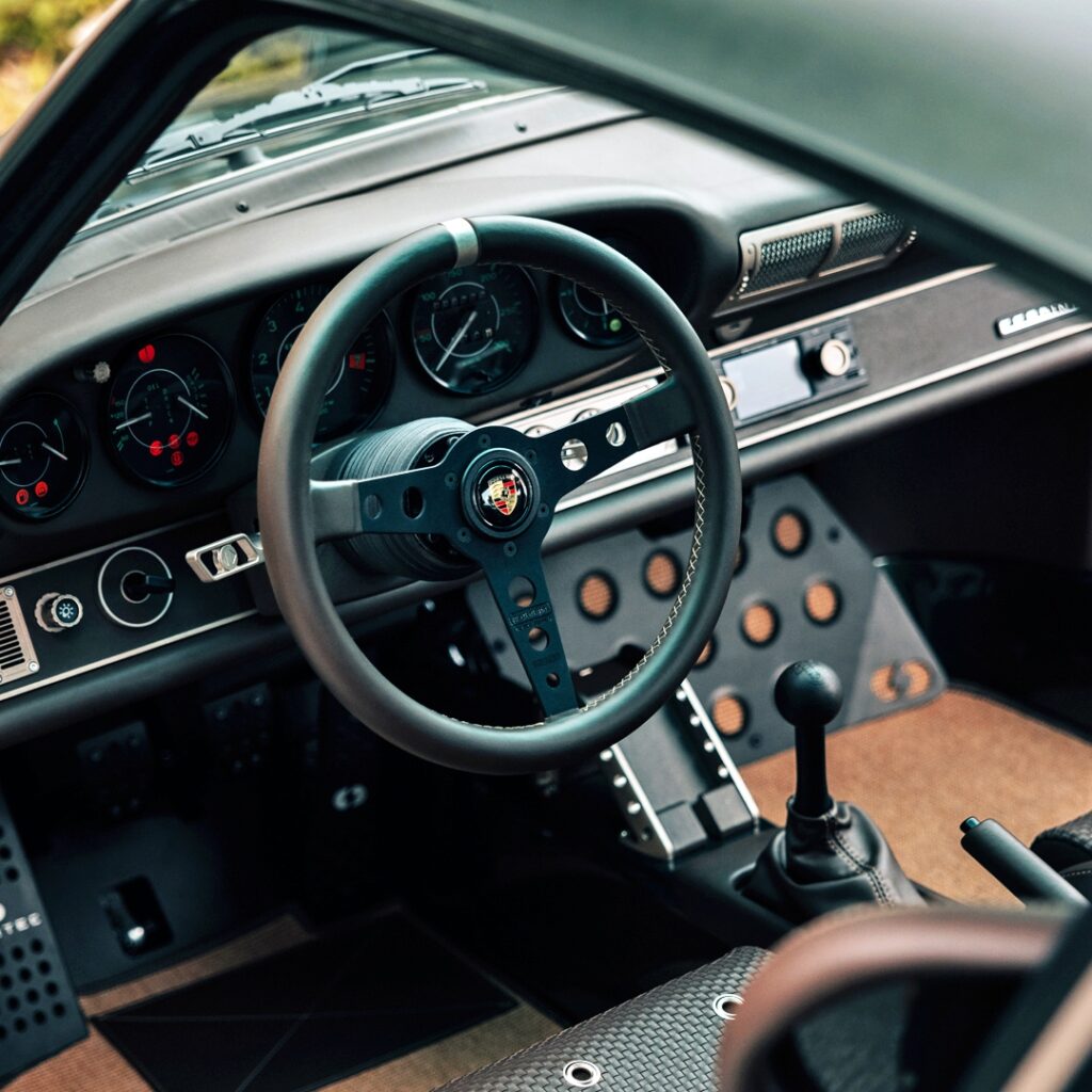 Sportec Ferdinand S (964): новый взгляд на аналоговый драйв и индивидуальность